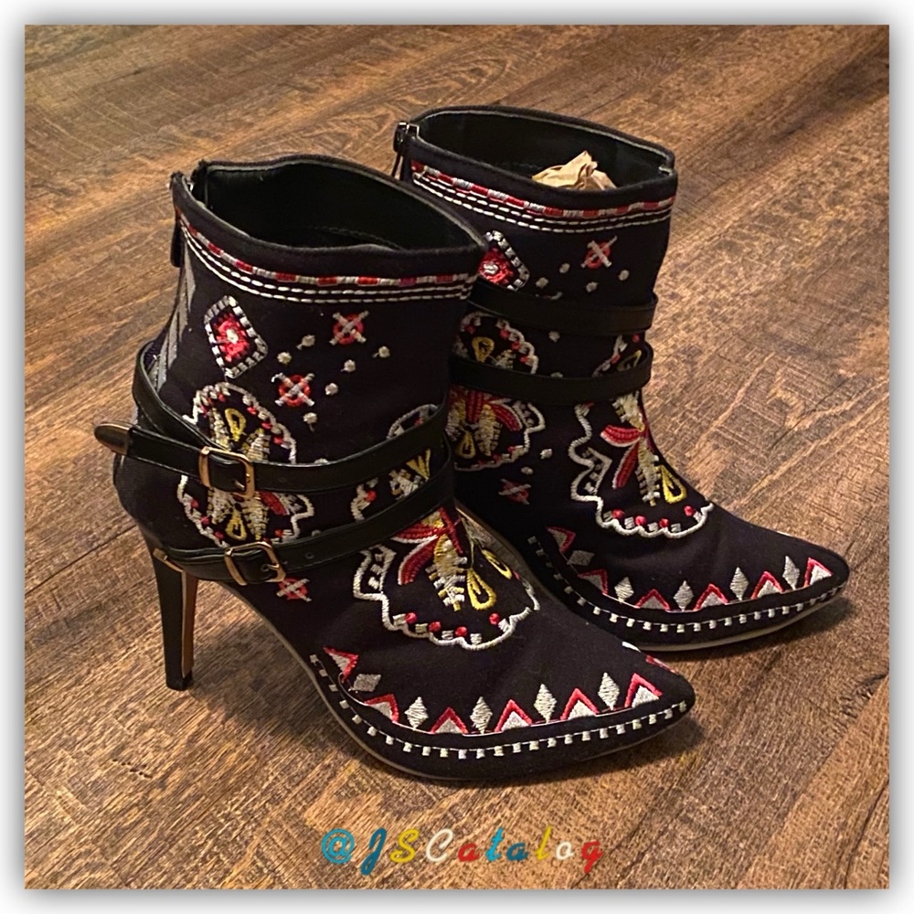 NEW Embroidered Black Patterned Women's Heeled Boots - Size 38 - Picture 2 of 6